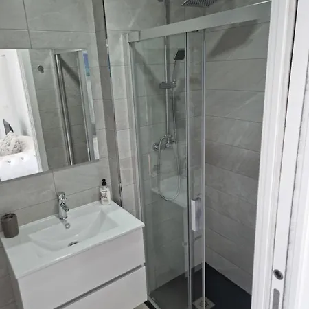 Apartamentos Elemar Free Luggage Storage Malaga Exterior photo