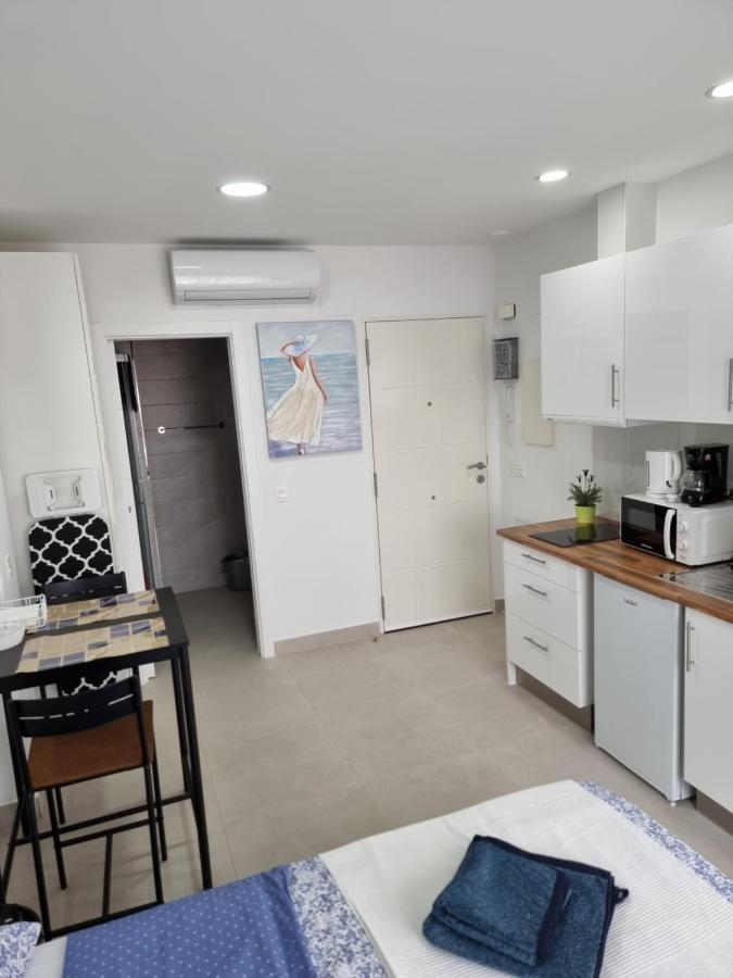 Elemar Free Luggage Storage Apartament Malaga